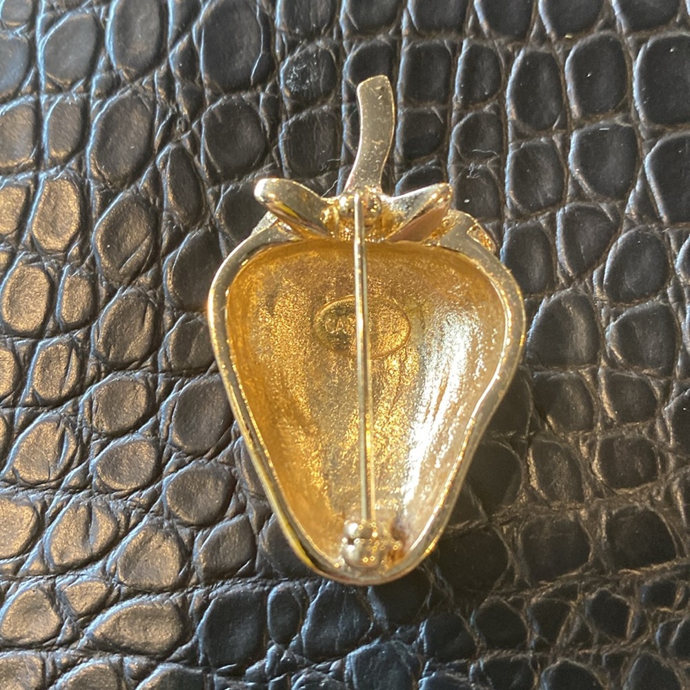 Broach - Picture 2 of 3